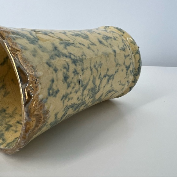 Vintage Small Blue Yellow Spongeware Stoneware Pitcher Vase Ceramic Piece - Picture 10 of 16